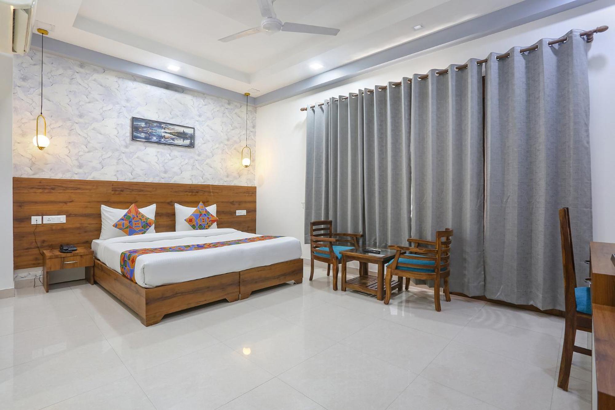 Fabhotel New Journey Hospitality Gurgaon Exterior photo