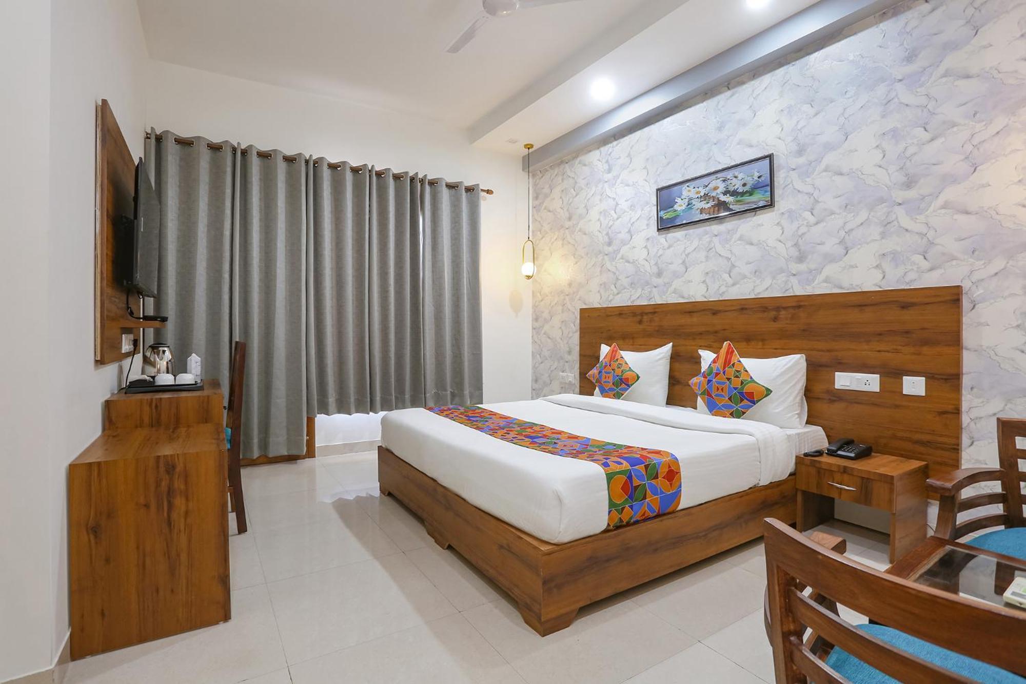Fabhotel New Journey Hospitality Gurgaon Exterior photo